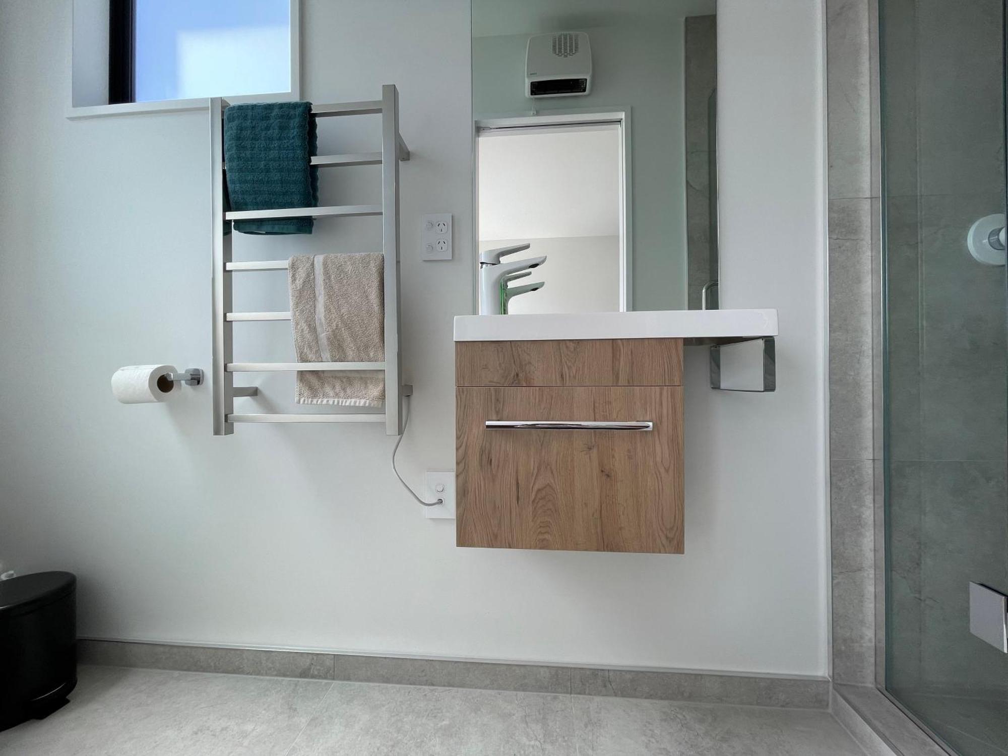 Luxury 2 Bedroom Townhouse Opposite Merivale Mall 크라이스트처치 외부 사진