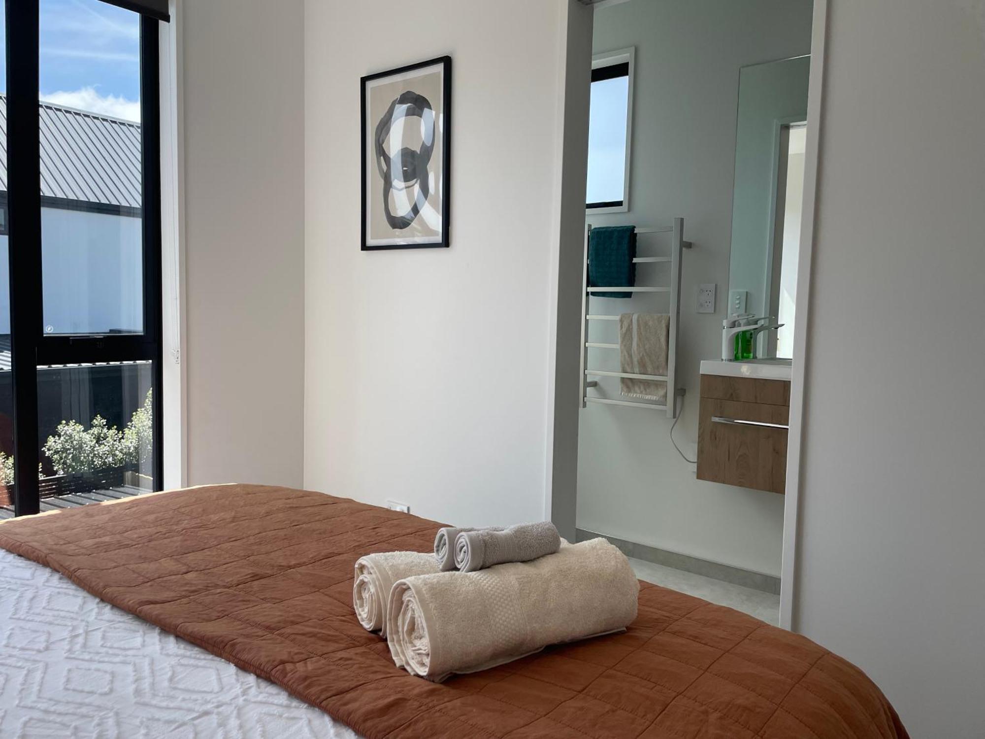 Luxury 2 Bedroom Townhouse Opposite Merivale Mall 크라이스트처치 외부 사진