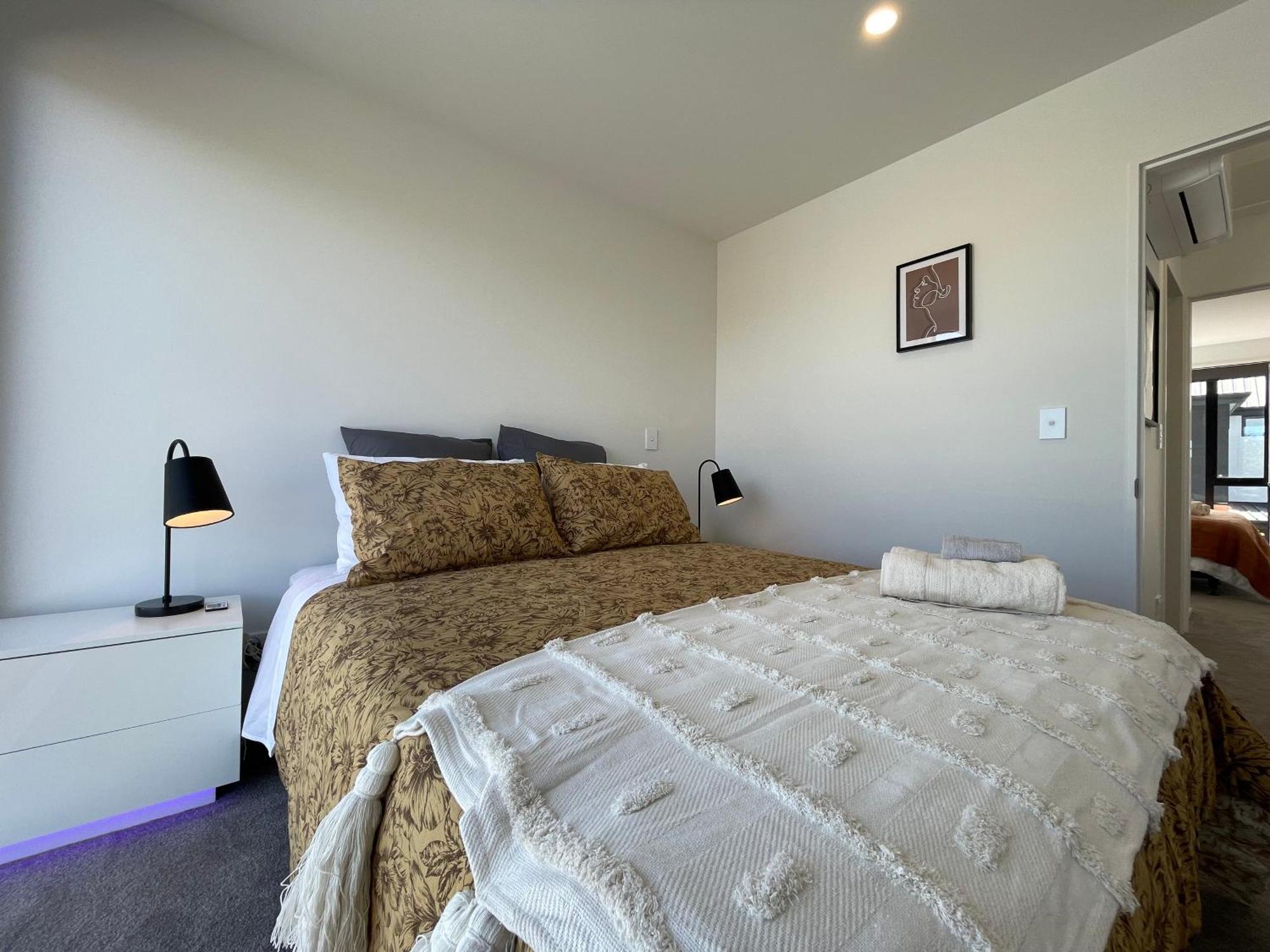 Luxury 2 Bedroom Townhouse Opposite Merivale Mall 크라이스트처치 외부 사진